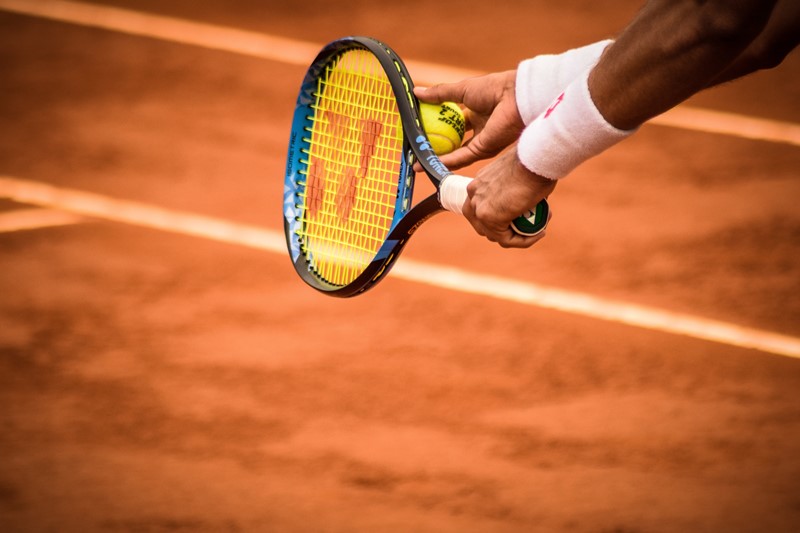 Aufschlag beim Tennis