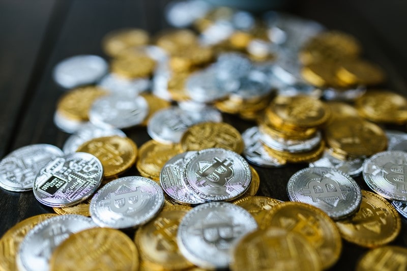 zahlreiche Bitcoin Münzen