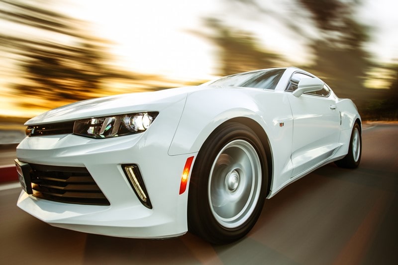 Fahrendes, sportliches Auto