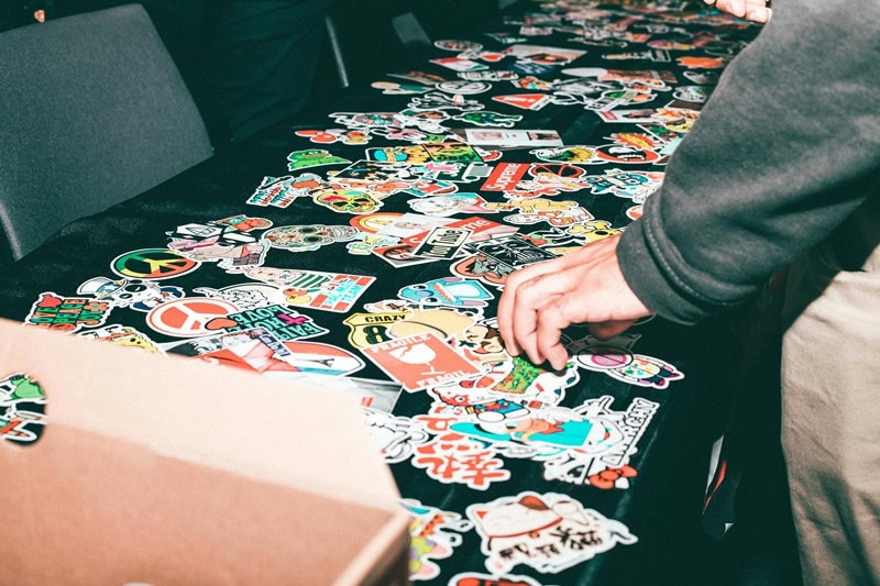 Viele Aufkleber und Sticker